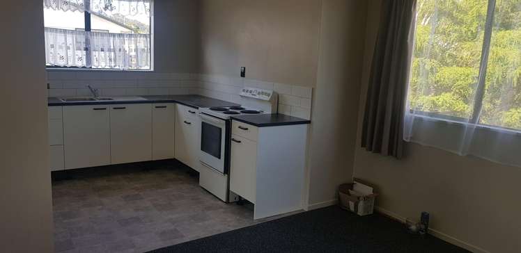 8B Jet Place Pukehangi_1