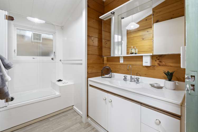 10 Maple Grove Kingston_13