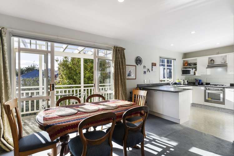 3/10 Colombo Street Newtown_3