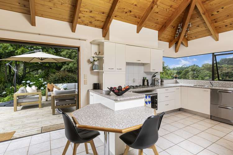 1439 Old North Road Helensville_12