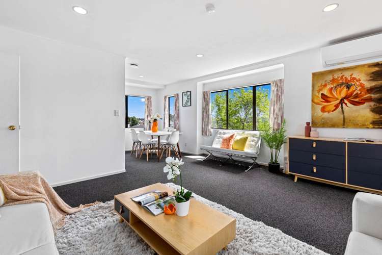 2/148 Sunset Road Unsworth Heights_5