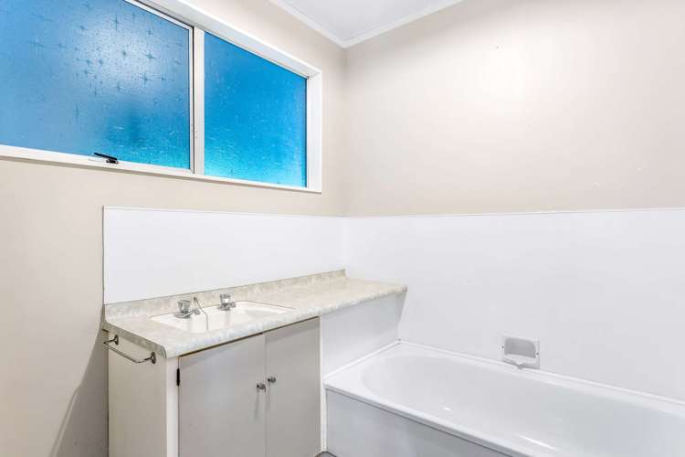 54 Peakes Road Springvale_18