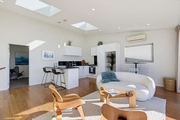 352 Queens Drive Lyall Bay_9