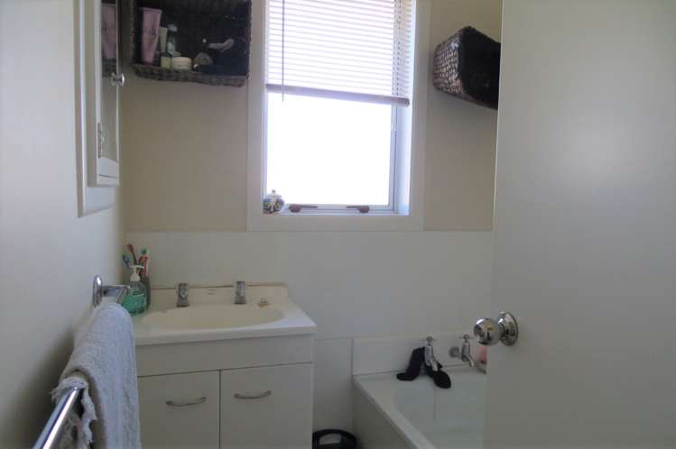 65 Whitaker Street Te Aroha_11