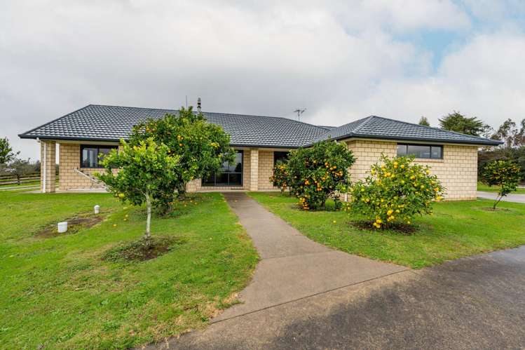 800 Tuhikaramea Road_5