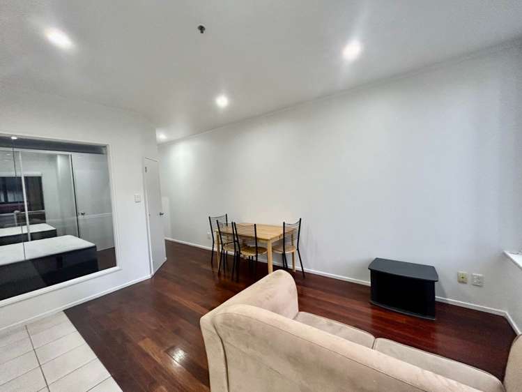 6B/105 Albert Street City Centre_1