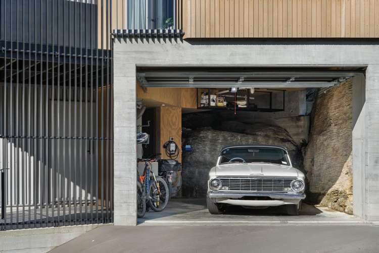 240 Peninsula Road Kelvin Heights_20