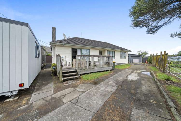 3 Clarkson Crescent Otara_1