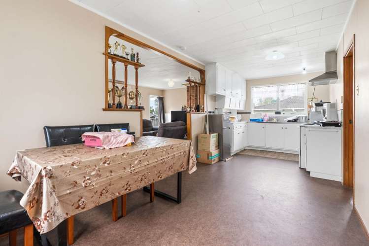 22 Rowandale Avenue_2