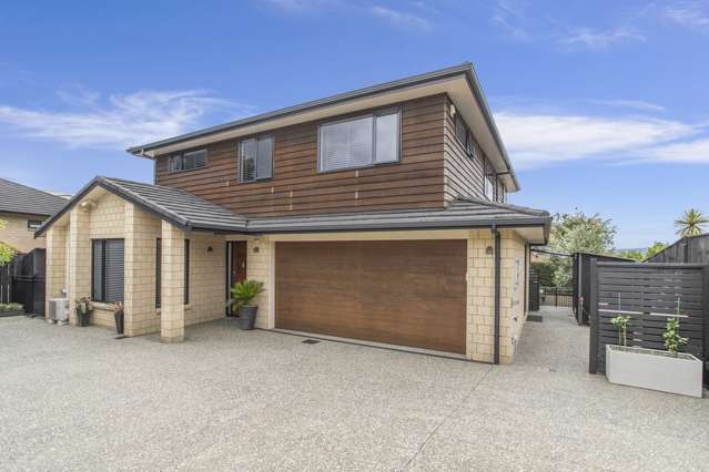 4 Borrowdace Avenue Botany Downs_2