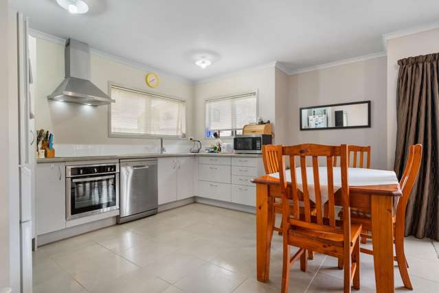 6 Whau Crescent Avondale_4