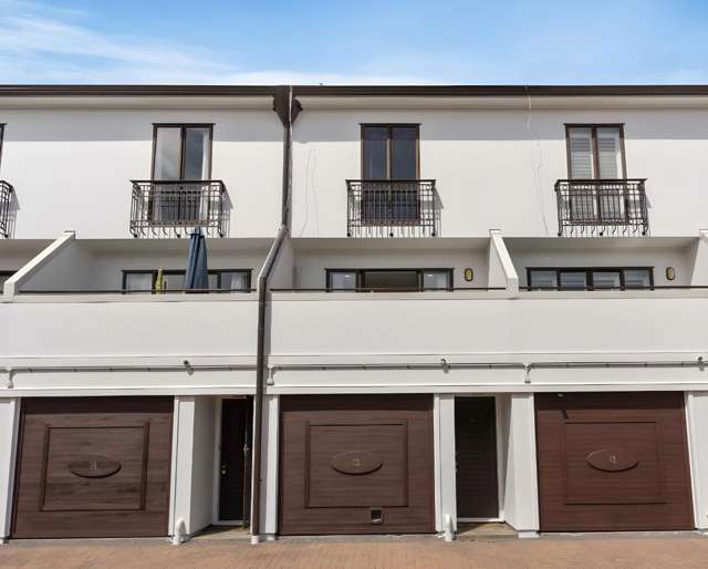 Brilliant Location + Fantastic Layout