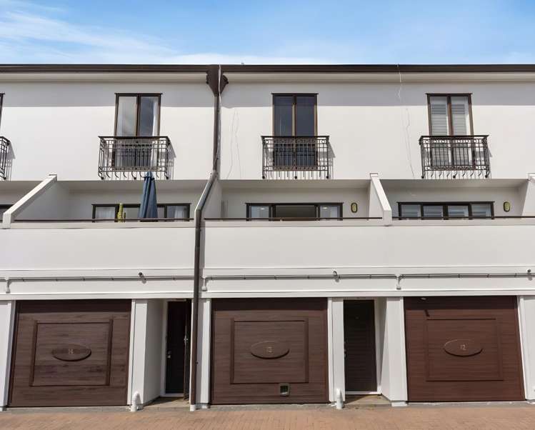 13/27 Rossmay Terrace_0