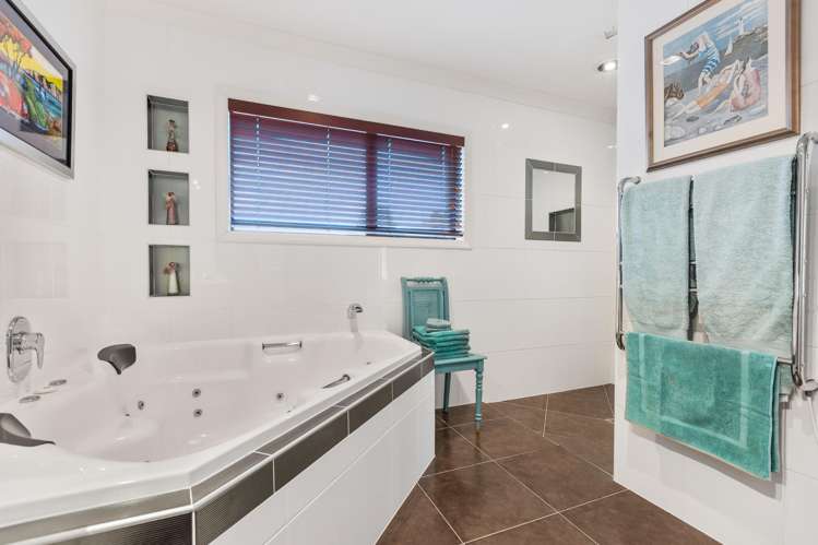 4 Kororako Grove Whalers Gate_25