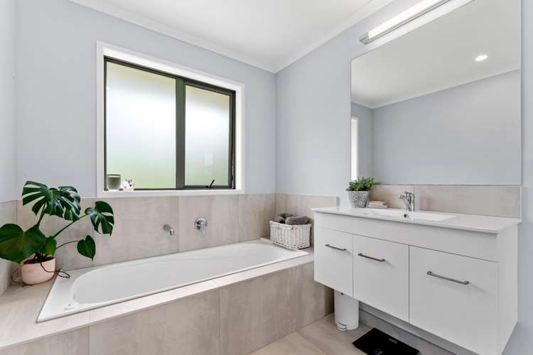 7 Three Brothers Place Warkworth_13