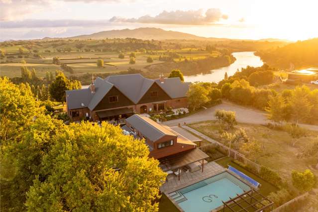 Golden Hour Views at Karapiro Manor