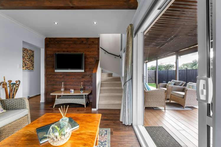 5 Taihiki Road Clarks Beach_12