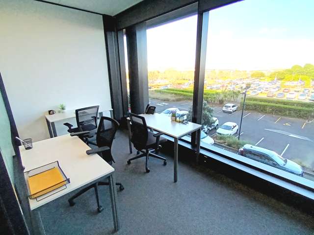 Premium airport offices at Quad 7