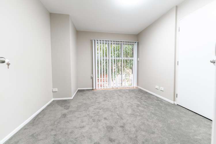 2/325 Mount Albert Road Wesley_4