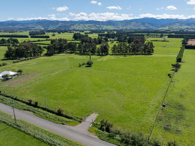 231 Hughes Line West Taratahi_1