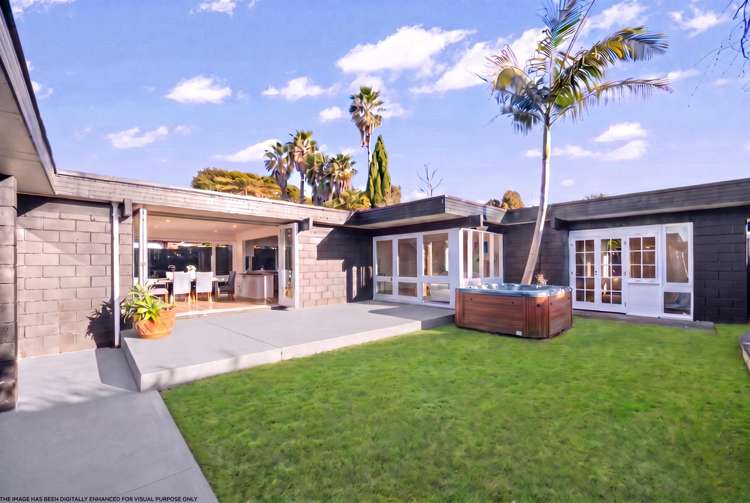 21 Lawrence Crescent Hill Park_21