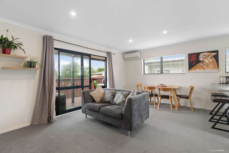 14 Peachgrove Road Te Atatu Peninsula_17