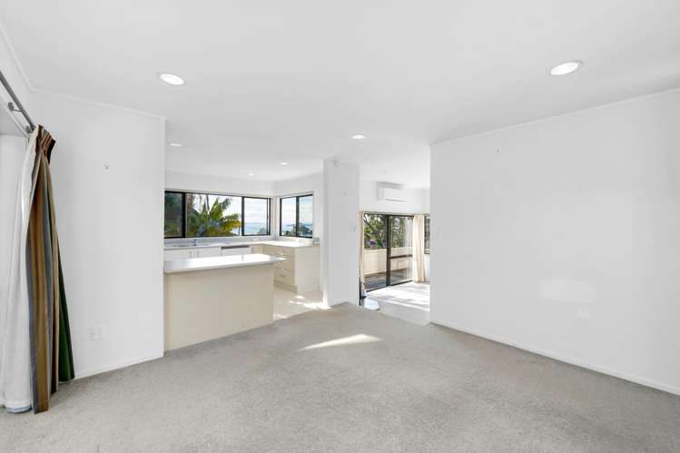 2/7 Colmar Road Mellons Bay_9