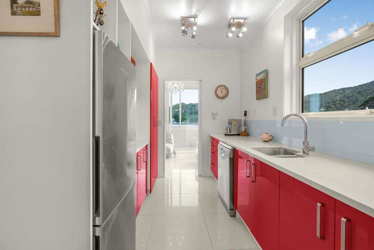 2/4 Gill Road Eastbourne_11