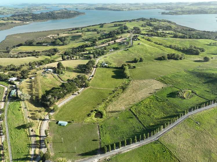 36 Petley Road Paparoa_6