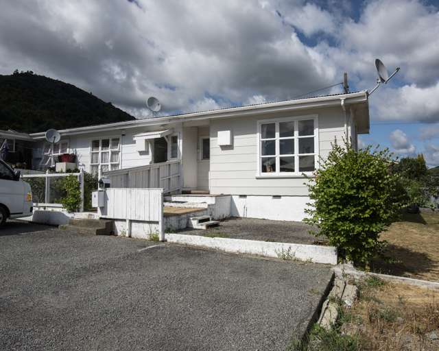 9/93 Waikawa Road Picton_4