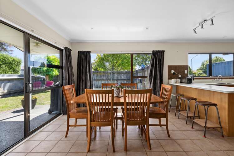 907 Lawrence Street Akina_2