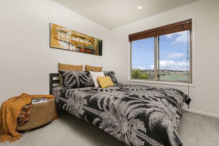 17 West Hoe Heights Orewa_22