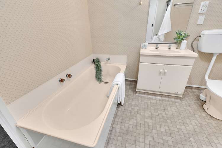 28b Herewini Street Victoria_11