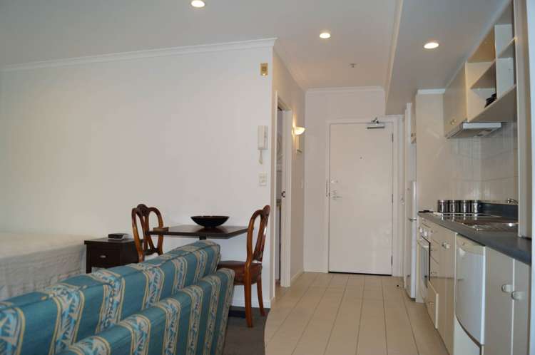 9K/1 Emily Place City Centre_2