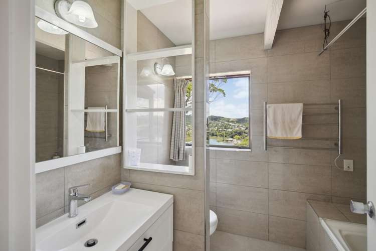 90 Cedar Terrace Stanmore Bay_19