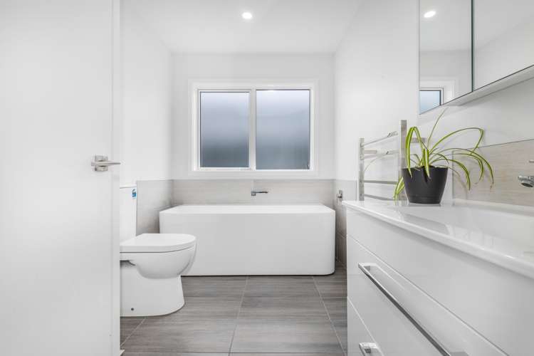 44 Karearea Avenue Porirua_14