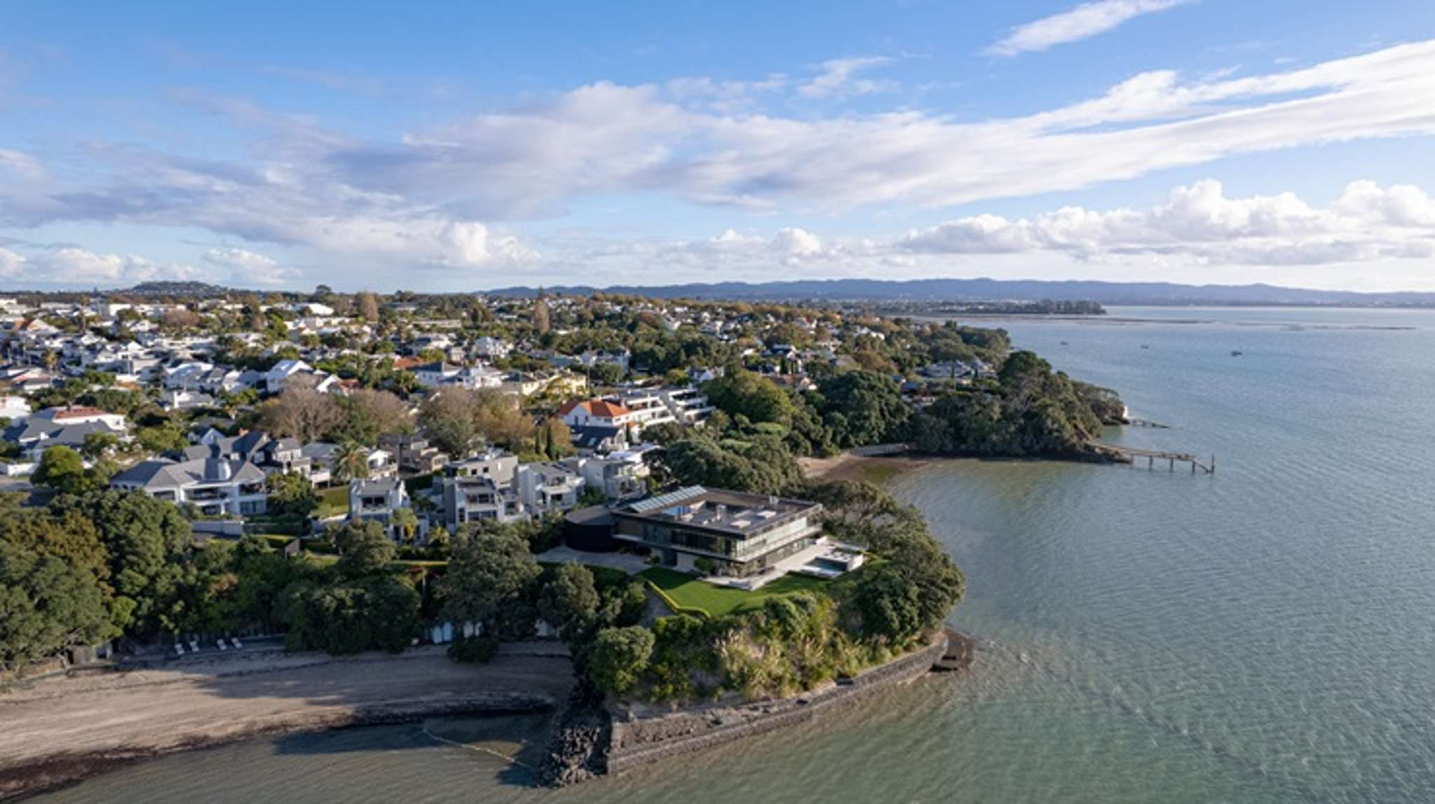 $20m for a Kiwi mansion? Cheap as, mate - try spending $130m on a house