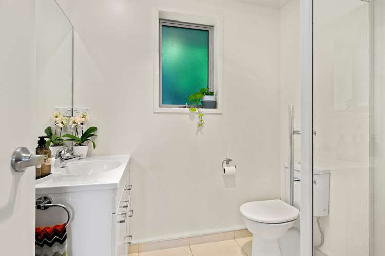 24 Laly Haddon Place Matakana_11