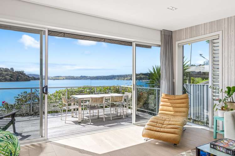 1184 Sandspit Road Sandspit_9