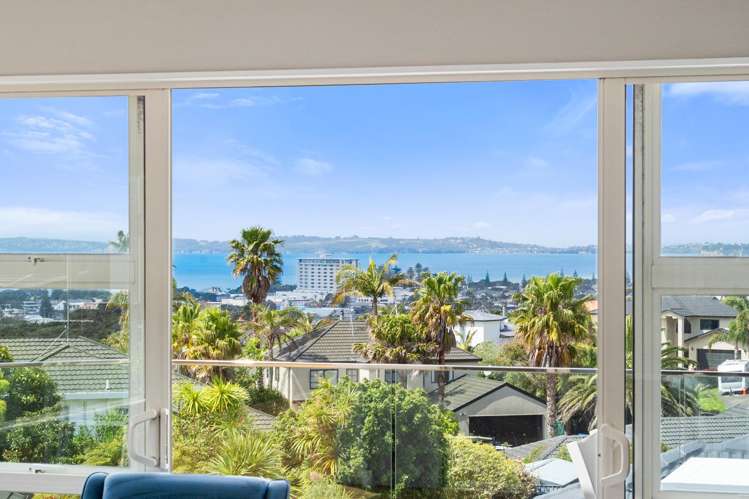 56 Waldorf Crescent Orewa_1