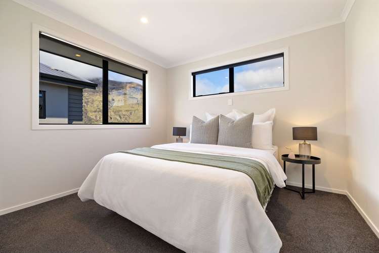 37 Peterley Road Lower Shotover_21