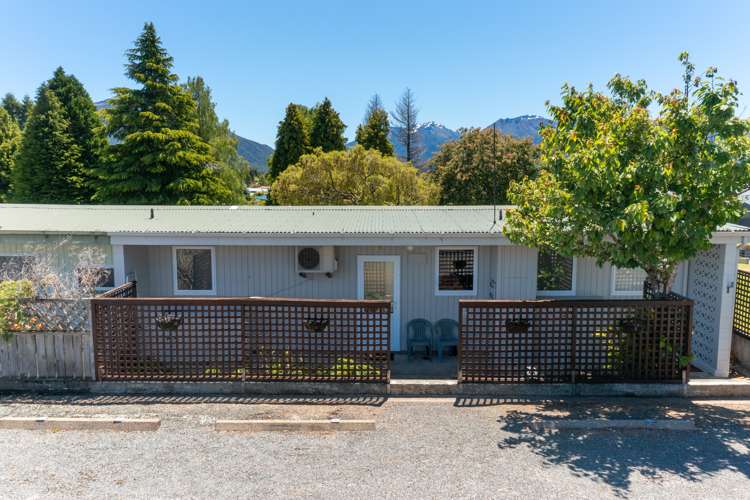 16 Burnby Place Te Anau_13