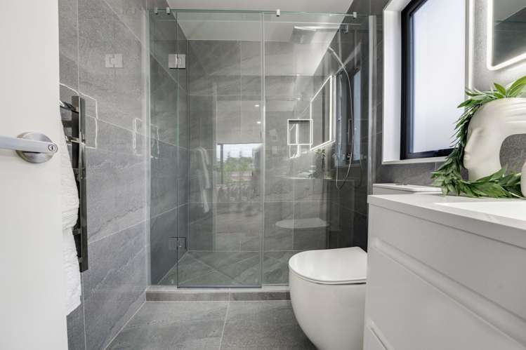 5 Pyatt Crescent St Johns_17