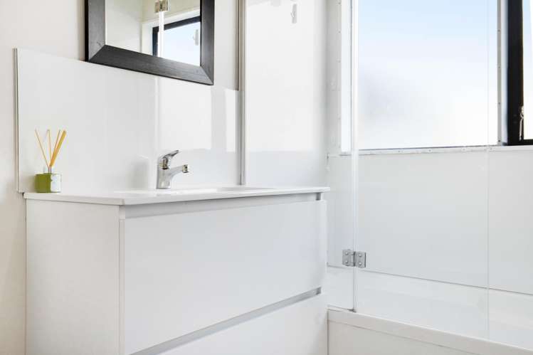 8/24 Beswick Place Birkdale_14