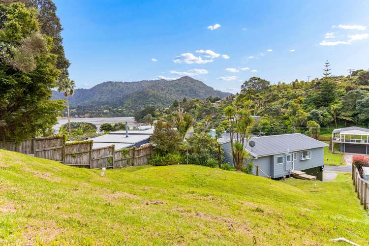 37 Foster Avenue Huia_17