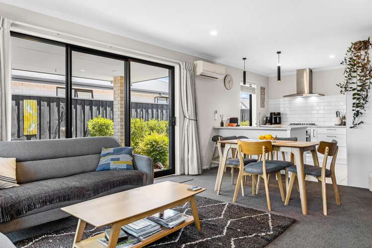 7 Helicon Street Pegasus_4