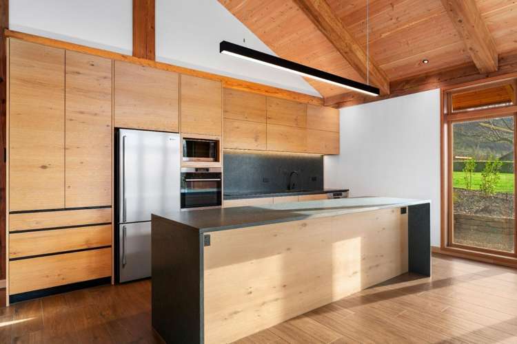 8 Foxglove Heights Wanaka_24