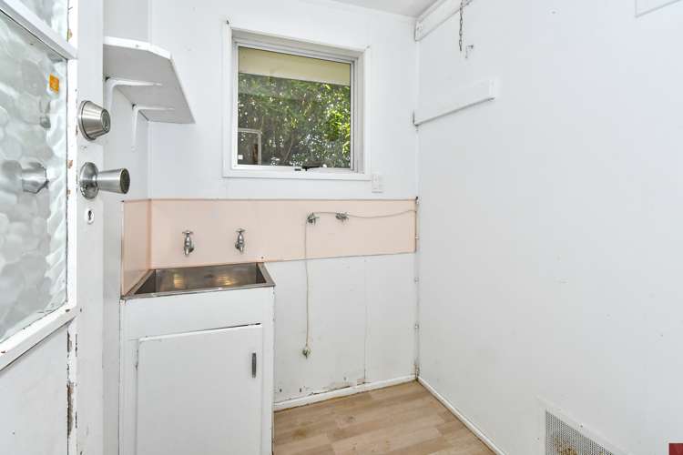 12 Damian Way Auckland - Manukau_13