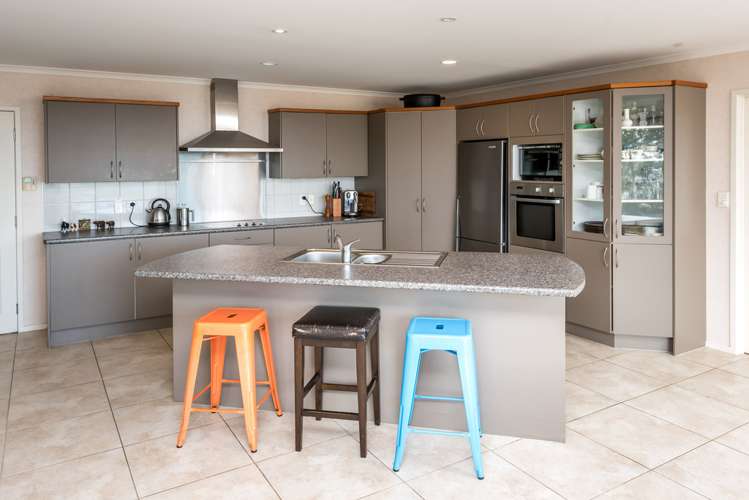 19 Fairhill Place Flat Bush_9