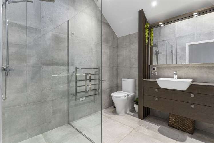 11 Tuatini Place Long Bay_25